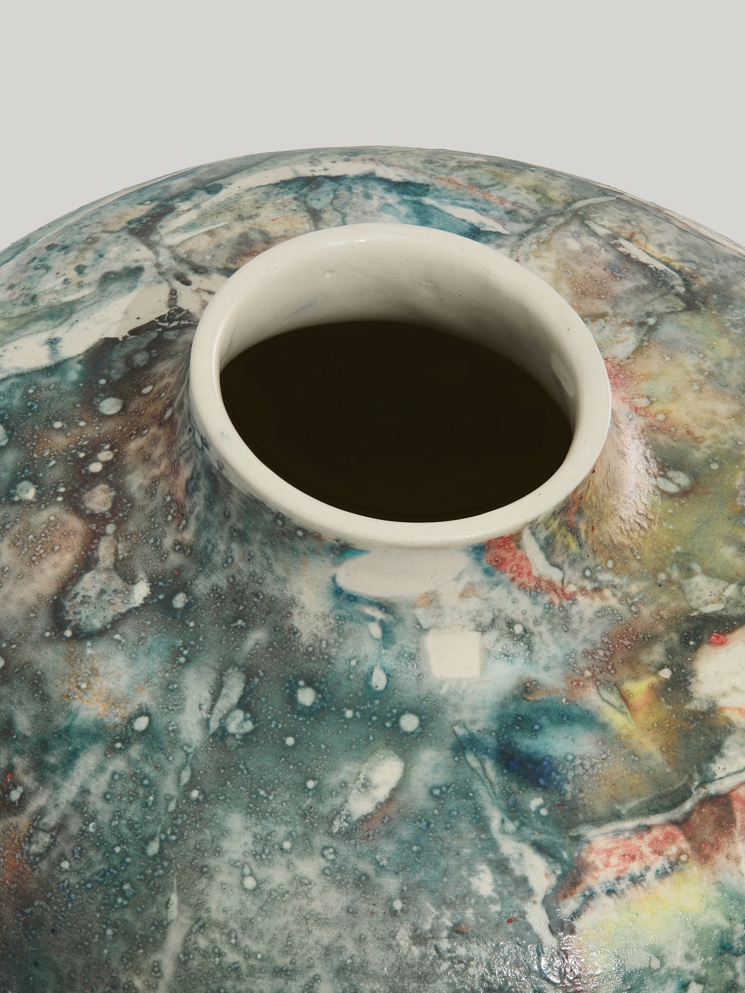 Marble vase small 1